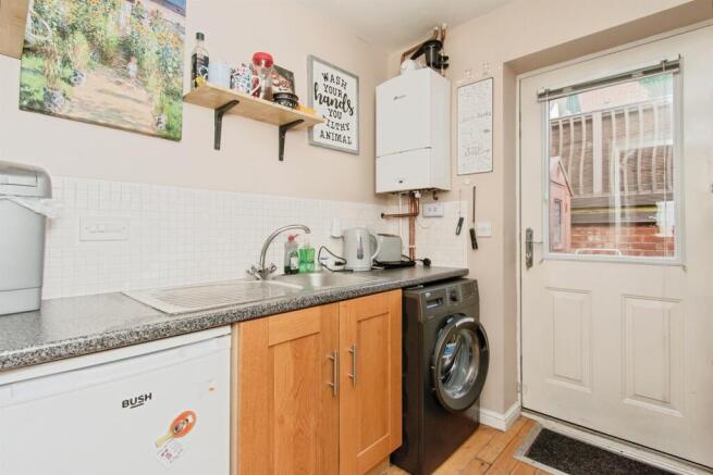 4 bed Town House for sale Image 7