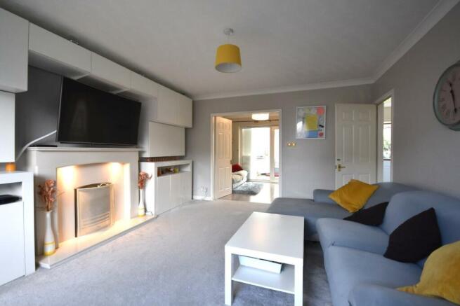 FAMILY LOUNGE