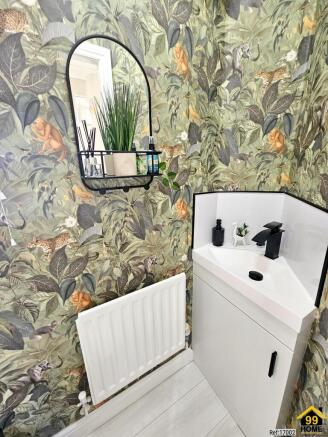 3 bed Detached for sale Image 7