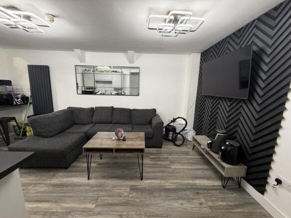 lounge1.JPG