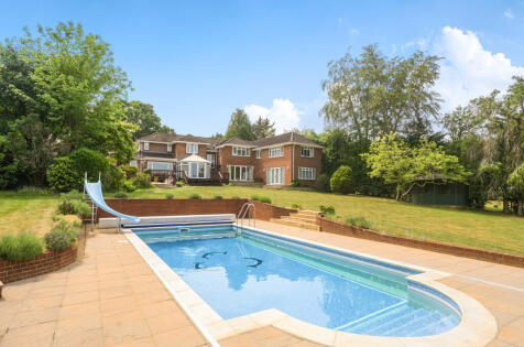 Woodside Crescent, Chilworth, Southampton, Hampshire, SO16