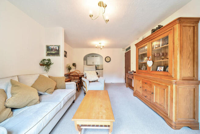 1310083-11-685005...