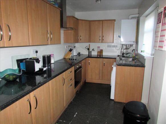 KITCHEN/BREAKFAST ROOM