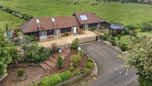 The Olde Barns, North Marston Lane, Aylesbury HP22 4ET