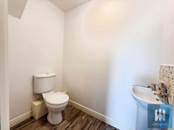 3 bed Semi-Detached to rent Image 5