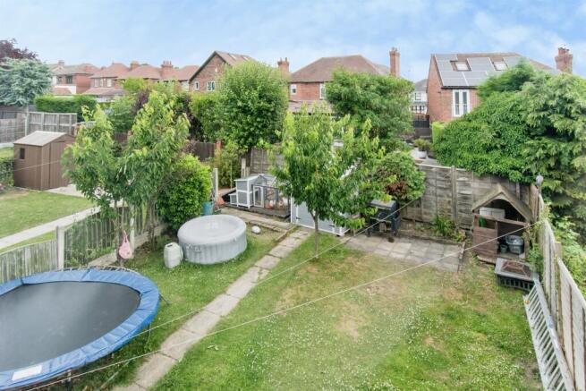 3 bed Semi-Detached for sale Image 4