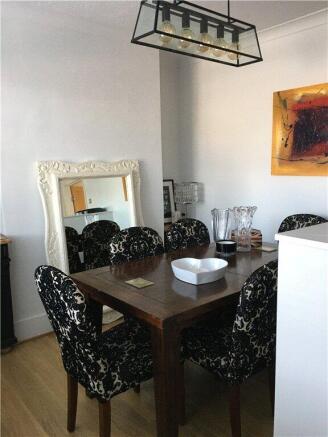3 bed Terraced for sale Image 10