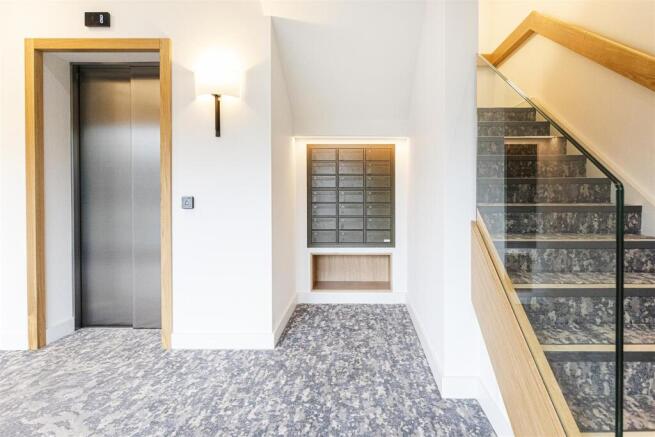 2 bed Apartment for sale Image 12