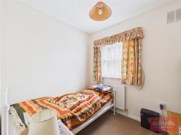 3 bed Terraced for sale Image 12