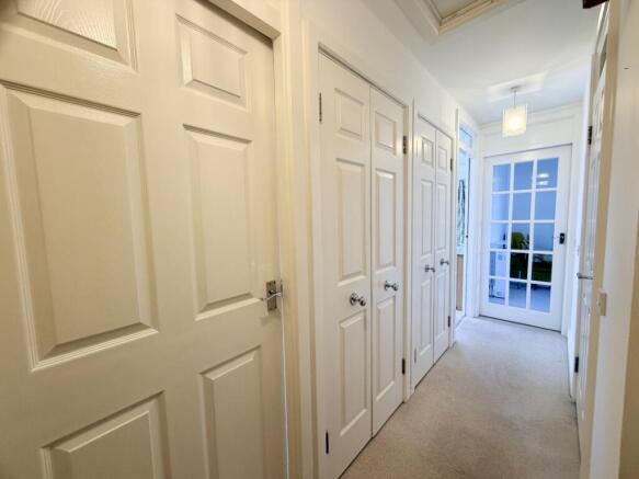2 bed Apartment for sale Image 10