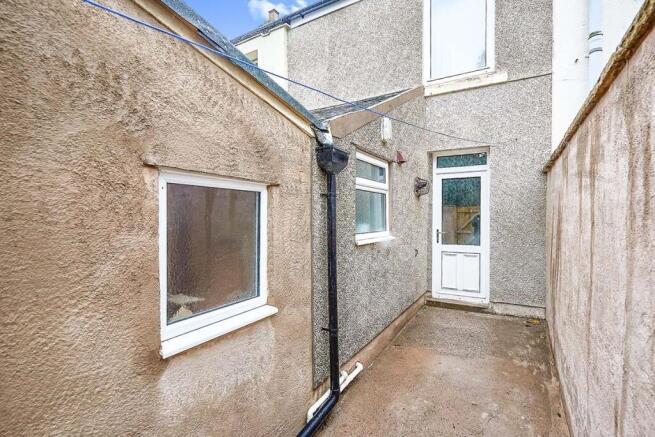 Enclosed Rear Yard