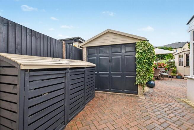 4 bed Semi-Detached for sale Image 12