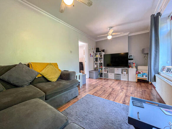11 Rothesay Mead - Living room (2)