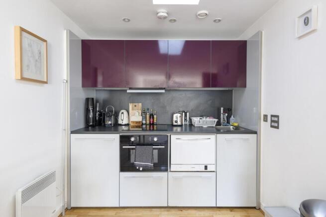 Kitchen ()