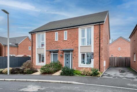 Macbeth Road, Meon Vale, CV37