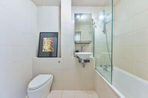 11, 20 Levyne Court, Pine Street, London EC1R 0JQ