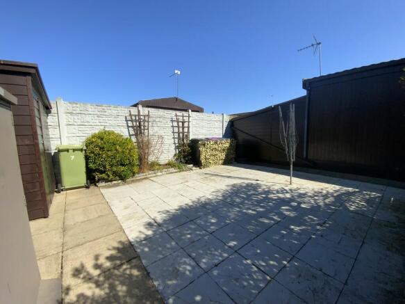 7 Cedar Avenue The Elms 2.jpeg