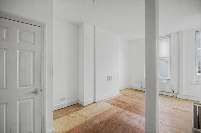 Flat 1, 386 High Street Rochester, Rochester, Kent, ME1 1DJ