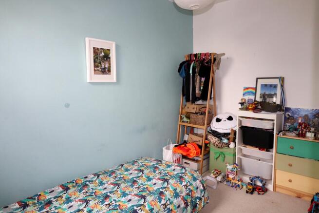 BEDROOM 2