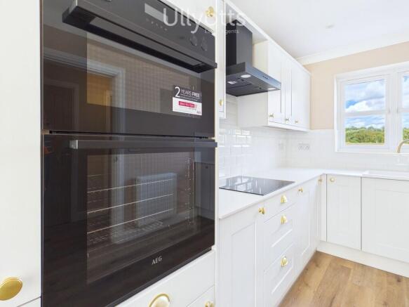 3 bed Semi-Detached for sale Image 6