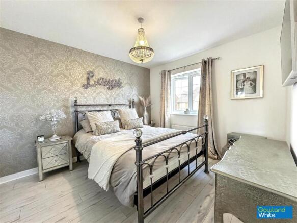4 bed Detached for sale Image 10