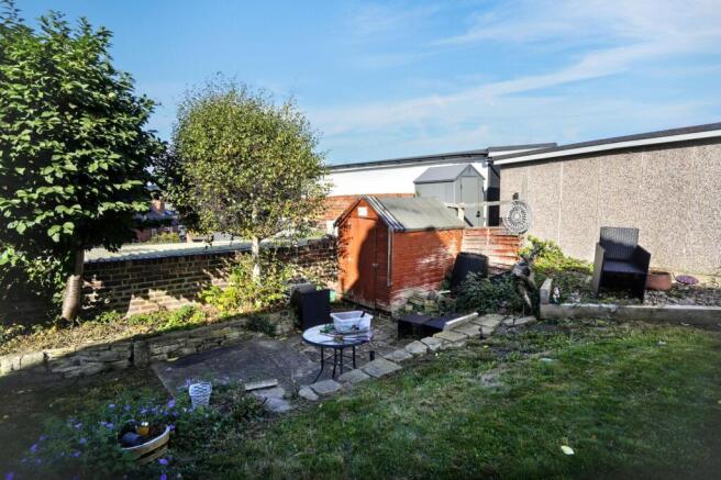 Heaton Avenue, Leeds, LS12 photo 4
