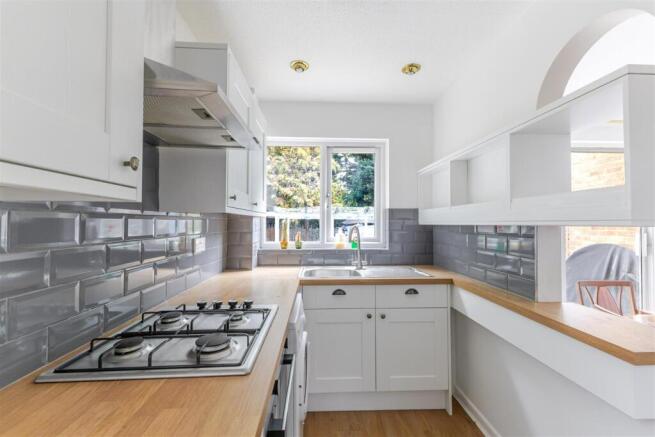 Kitchen 1.jpg
