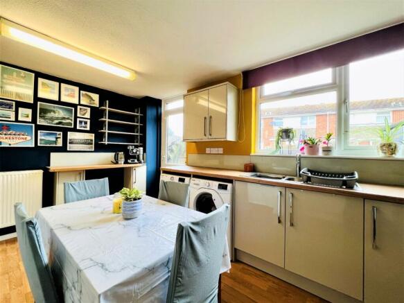 Kitchen..jpeg