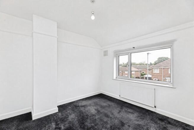 3 bed Semi-Detached for sale Image 6