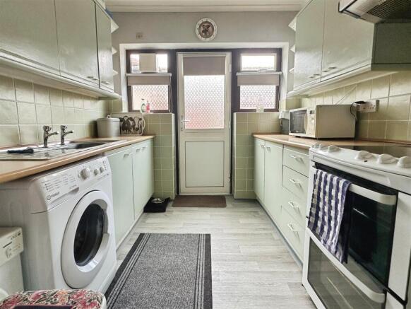 Kitchen.JPG