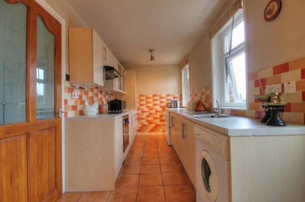 Kitchen Pic 1