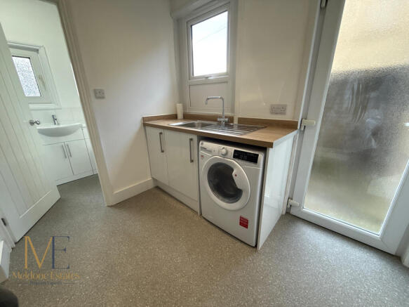 Kitchen_2.jpeg
