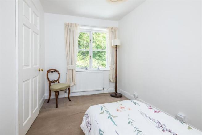 2 Garden Cottages BN7 2BU-10.jpg
