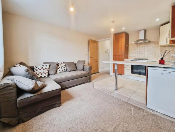 Lounge/Kitchen