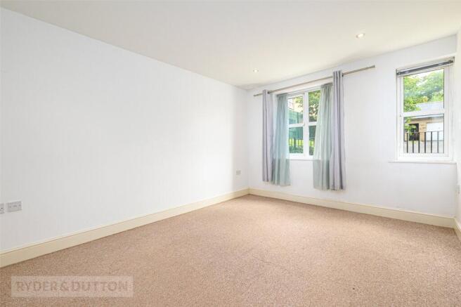 2 bed Apartment for sale Image 10