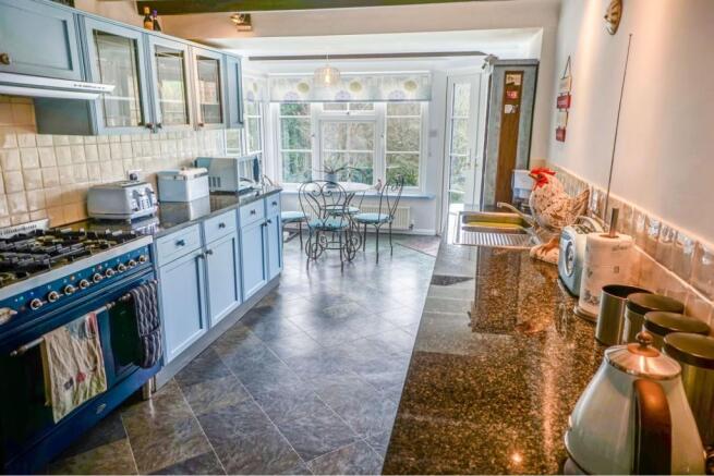 Kitchen/Breakfast