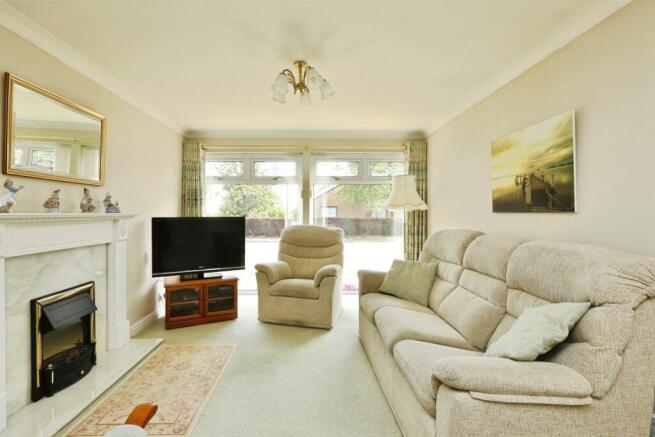 3 bed Detached Bungalow for sale Image 10