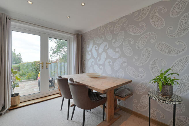 3 bed Semi-Detached for sale Image 12