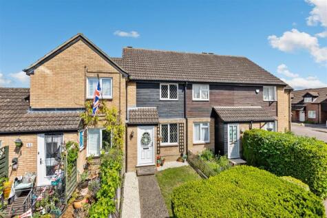 Lamb Meadow, Arlesey, SG15 6UT