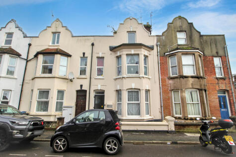 Flat 3, 20 Clifton Road, Littlehampton BN17 5AS