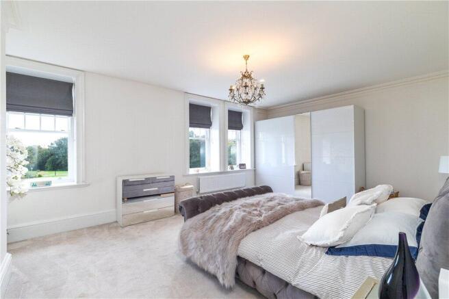 2 bed Apartment for sale Image 5