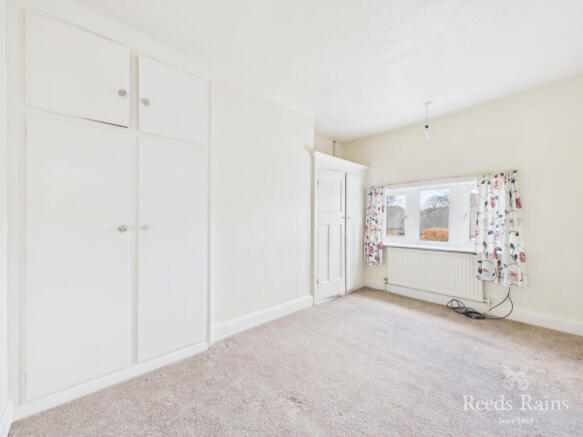4 bed Semi-Detached for sale Image 8