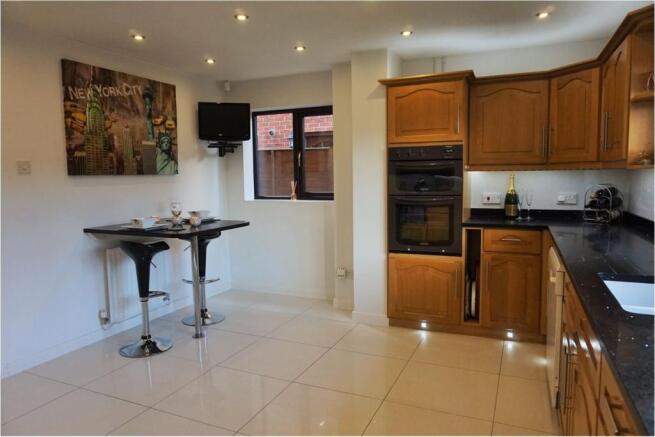 Kitchen / Breakfast