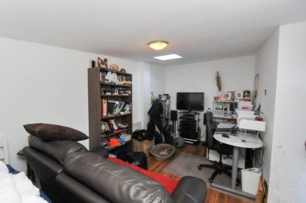 Garage/Office
