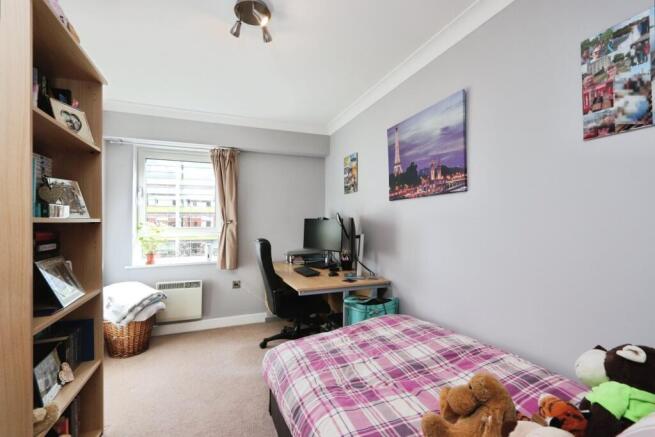 2 bed Apartment for sale Image 9
