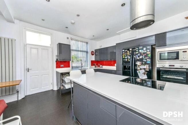 3 bed Semi-Detached for sale Image 4