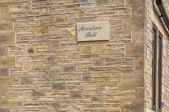 8 bed Detached for sale Image 7