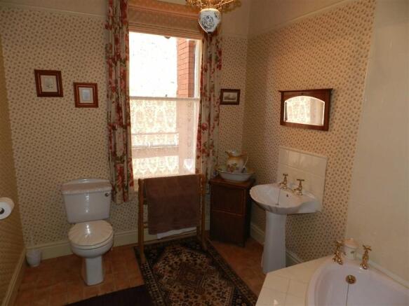Photo 10