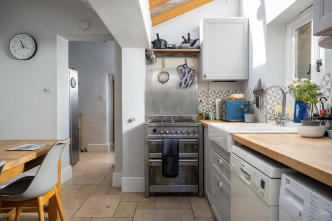 17 - 22 Gloucester Street - GL7 2DG - Web.jpg