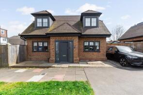 8, Hollies Avenue, Sidcup DA15 8AX